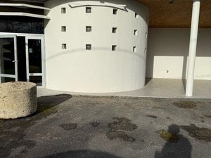 Emplacement commercial brocante dépôt ventes artisans