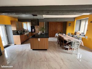 Longeres renovée + nombreuses dependances