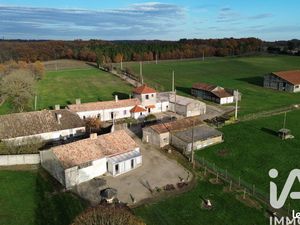 Ferme 10 pièces 271 m²