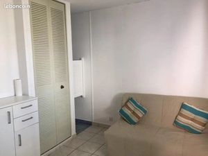 Studio 1 pièce 15 m²