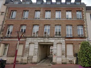 ? Immeuble de standing - 8 logements rénové / +8% renta Brut