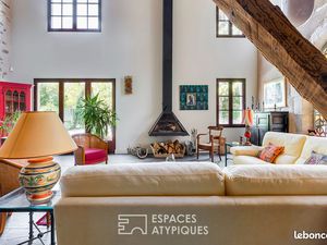 Maison 9 pièces 334 m²