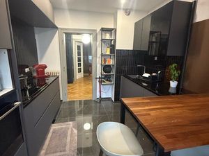 3 pièces 80 m² . Strasbourg 67000 Quartier Orangerie(musicien)Appartement 3 pièces 80 m2 a