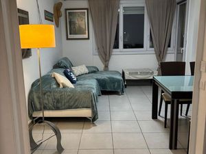 Appartement T3 traversant 60 m2 avec Clim et terrasse