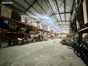 Local d'activité 1 200 m²