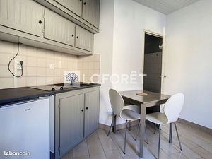 Studio 1 pièce 14 m²