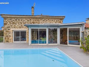 Propriété 8 pièces 228 m²