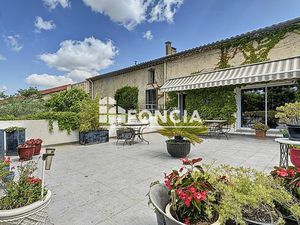 Maison 9 pièces 765 m²