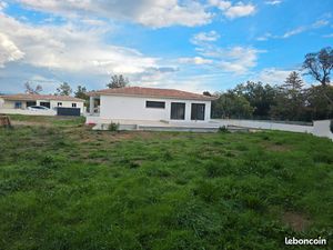 Maison 160m2  avec permis studio 30m2