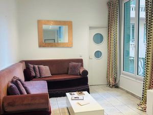 Nice Victor Hugo carré d’or 3p meublé 50m2 calme Clim