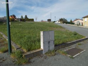 Terrain constructible et viabilisé de 1200 M2