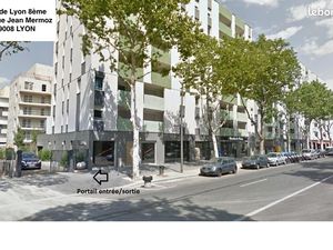 Garage PMR / Box fermé sécurisé sous vidéo-surveillance Mairie de Lyon 8ème