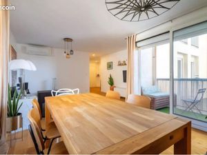 Appartement T4 MEUBLÉ 90 m² – Balcon vue mer – Garage – Marseille 8e