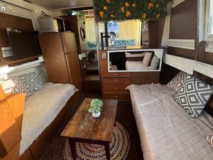 2 pièces à louer sur bateau habitable – Vue mer – Mandelieu – Tout confort