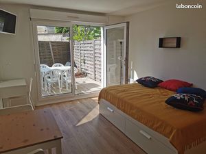 Studio meublé avec terrasse