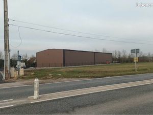 Local d activité à louer commune Bourgtherould