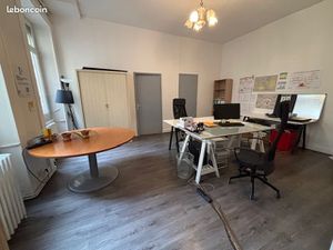 Bureaux disponible Place Jean Jaures