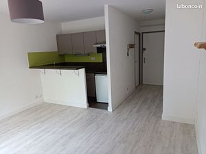 Studio 26 m2 + balcon 6 m2 + cave – IFMS / Fac pharma