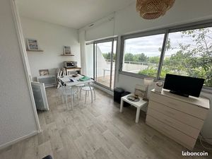 T1 bis meublé Minimes – Terrasse vue port + parking couvert