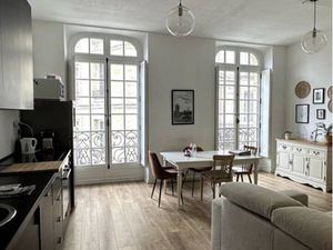 Location charmant appartement meublé T2Bis 61m2 - Bordeaux centre quartier Saint Pierre