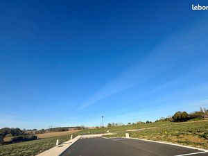 Terrain 1 087 m² L Isle Jourdain