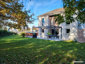 Maison individuelle 4 pièces - piscine - 114m²