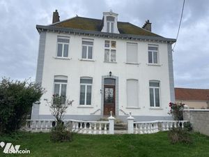 Local Divers 230 m² ZUTKERQUE