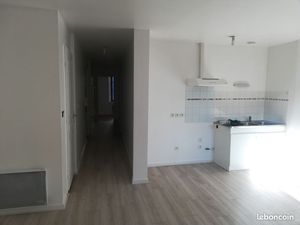 A louer TOUL CENTRE historique  F3 + garage collectif