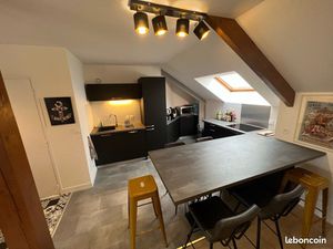 Appartement meublé 58 m² – 1 chambre – Balcon – Dernier étage – Ascenseur – Box fermé