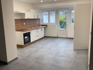 Sin le Noble  maison T4  95 m²  jardin   920 uros CC