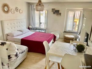 Grand studio au pied des Barques