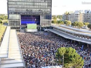 Local commercial Hôtel de Ville 75m2