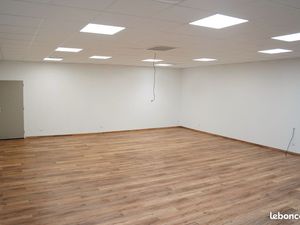 Bureau 78m2 tout compris