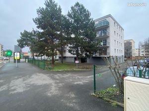 Apparemment 4 pièces 82m2