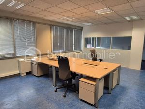 Bureaux 67 m²