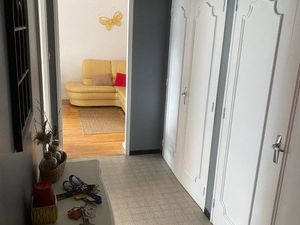 Appartement F2 + grand garage + cave