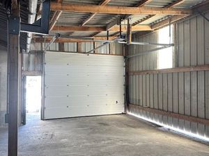 Local industriel 160 m²