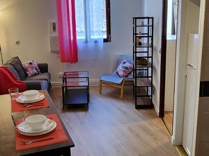 Appartement rénové  meublé  très clair  prox. Place Pey Berland/rue Ste Catherine.  Bordea