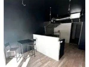 A saisir rapidement local commercial toutes activités Idéal pour restauration en livraison