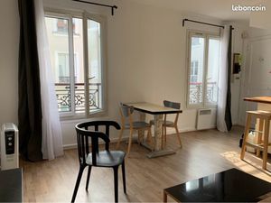 Location joli studio meublé calme - Paris 18