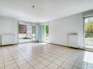 T4 de 74 m² avec balcon et terrasse – Lognes RER A à 400 m