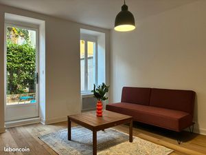 F2 meublé avec cour privée  Clermont-Fd centre