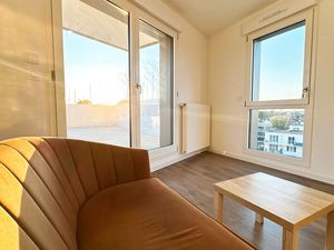 3 pièces 65 m² + terrasse 40 m² au pied du Métro 14