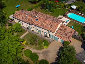 Maison de charme en pierre – volumes généreux – piscine – proche écoles