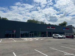 Local commercial 346 m²