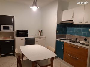 Studio meublé avec terrasse - 200m du lac