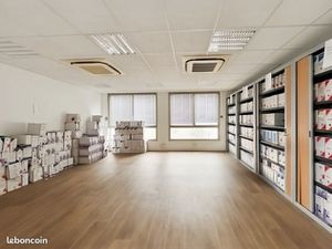 Bureau 478 m²