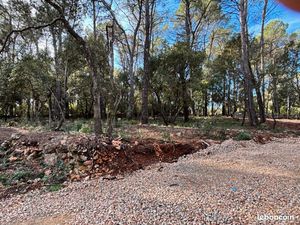 Terrain 2 610 m² Lorgues