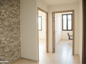 Local professionnel rénové – 78 m² – Résidence Les 4 Portes  Porto-Vecchio