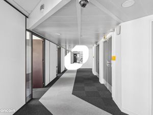 Bureaux 655 m²